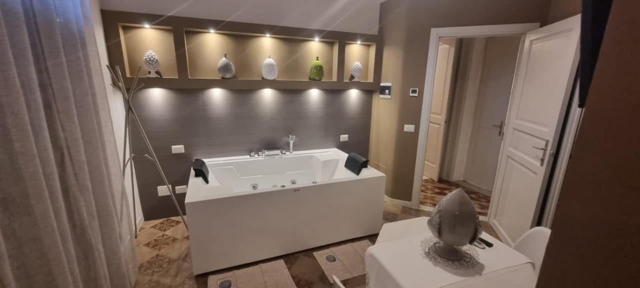 Reluxe Private Wellness Bed & Breakfast Lecce Bagian luar foto